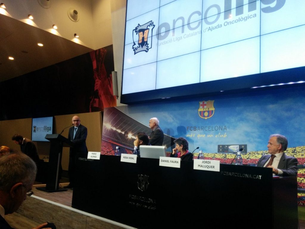 Francesc Viñas recull el premi de l'Ajut a la cooperació lliurat pel Col·legi de Censors Jurats de Comptes de Catalunya 