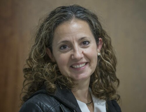 Raquel Sellarès, autora del llibre “Ríe, lucha, avanza”: “Tenir el càncer m’ha tret la por de moltes coses”