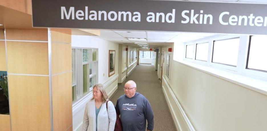 La vacuna contra el melanoma redueix